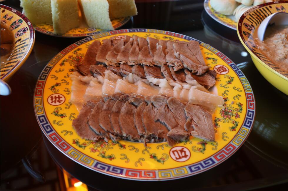 八碟八碗——蒜泥白肉