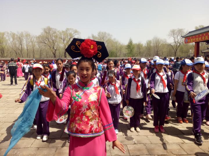 研学游—学习满族舞蹈